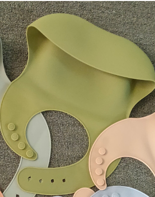 Silicone Baby Bib with Food Catcher — Waterproof & Adjustable