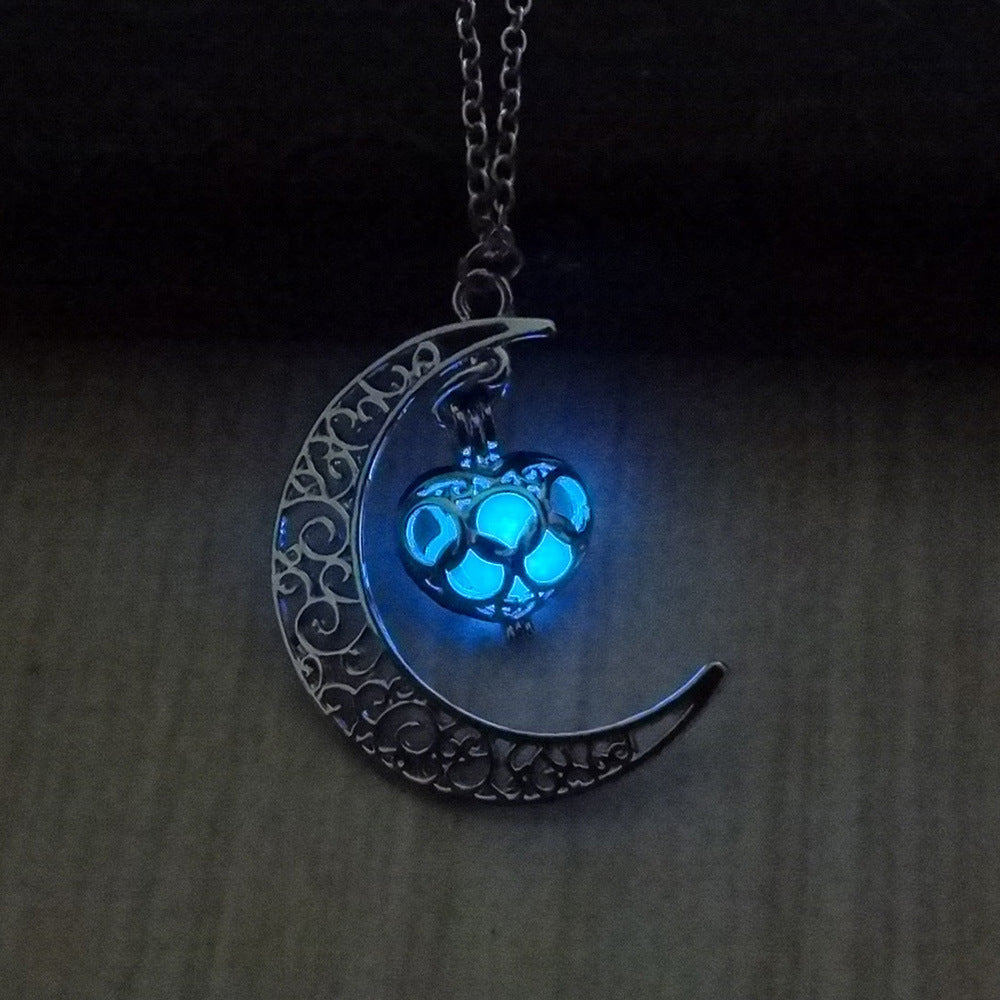 Glow-in-the-Dark Heart Pendant Necklace - Luminous Love Necklace