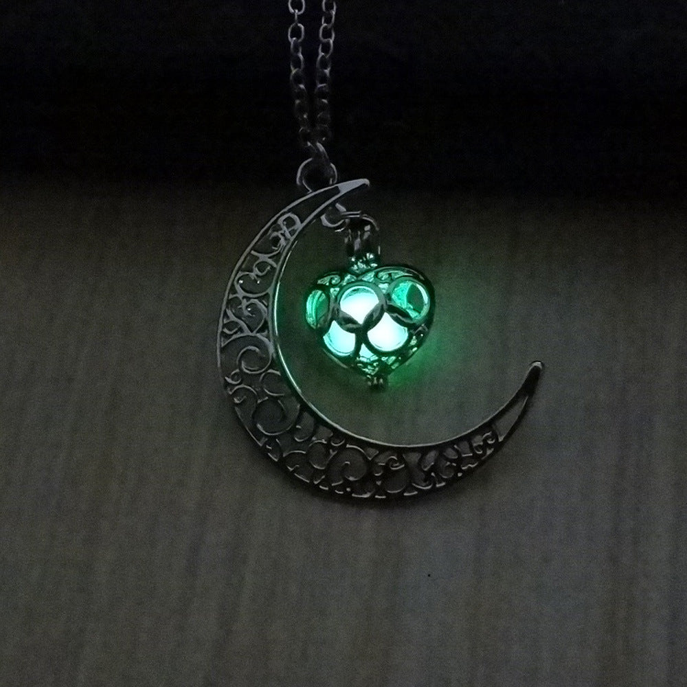 Glow-in-the-Dark Heart Pendant Necklace - Luminous Love Necklace